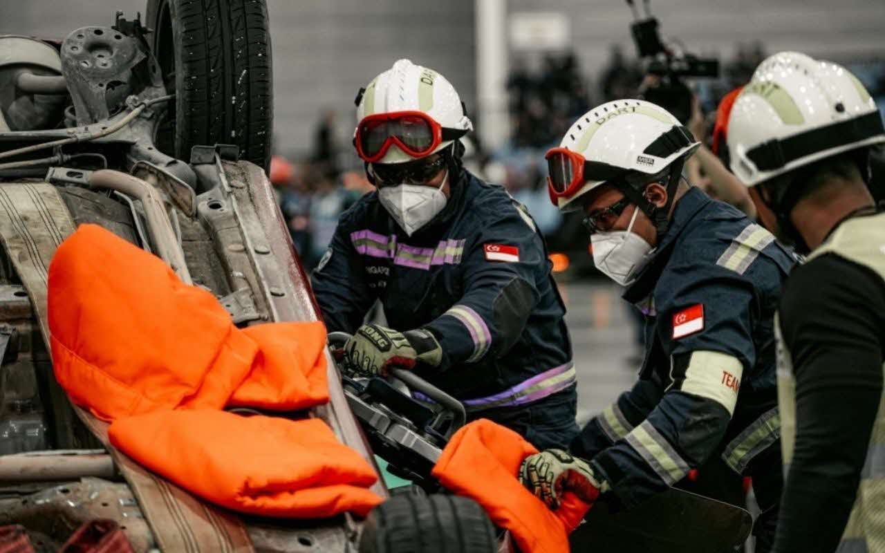Competing teams prove their mettle in the Rip-it-off challenge, where they rescue a trapped casualty from a vehicle